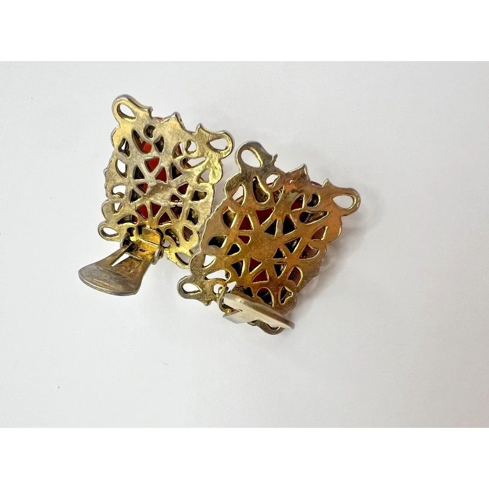 Vintage Red Cabochon Clip On Earrings‎ Gold Tone Filigree Retro Statement Glam